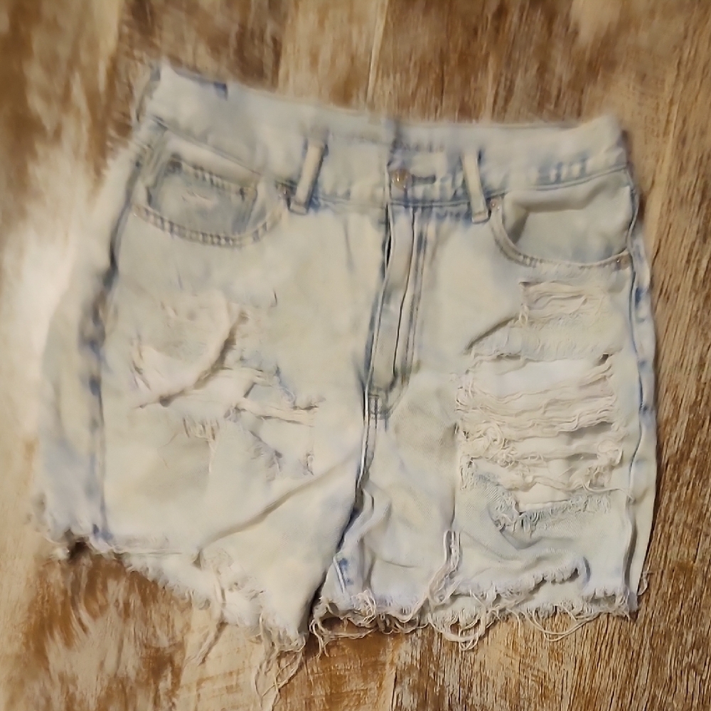 Distressed Denim Shorts - Picture 6 of 10